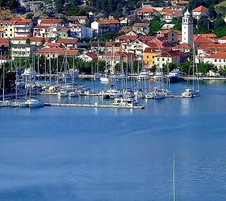 In With Balcony, Air Conditioning, Wifi, Washing Machine * Skradin