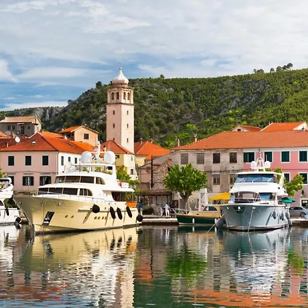 In With Balcony, Air Conditioning, Wifi, Washing Machine * Skradin