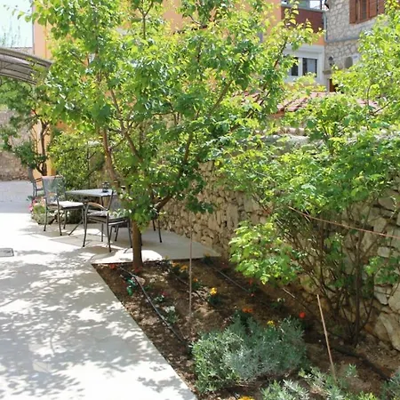 In With Balcony, Air Conditioning, Wifi, Washing Machine Skradin