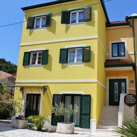 In With Balcony, Air Conditioning, Wifi, Washing Machine * Skradin